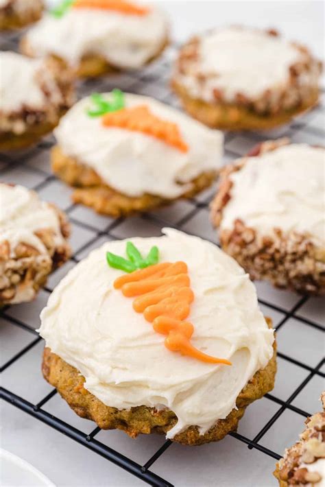 Carrot Cake Cookies .